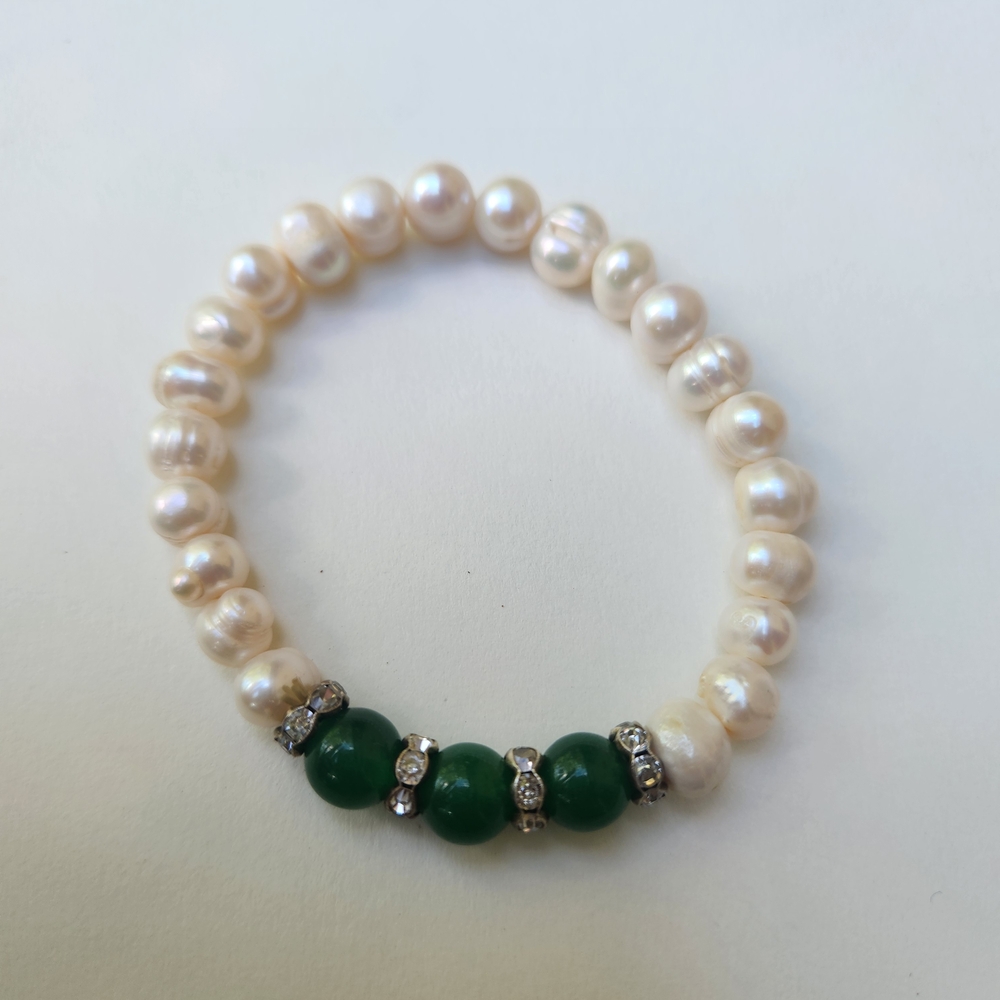 Freshwater Pearl Stretch Bracelet with Green Beads and Rhinestone Accents